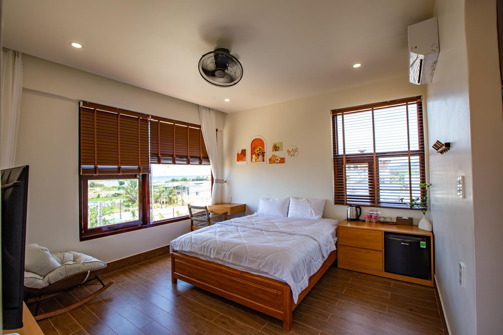 Deluxe Sea View Room