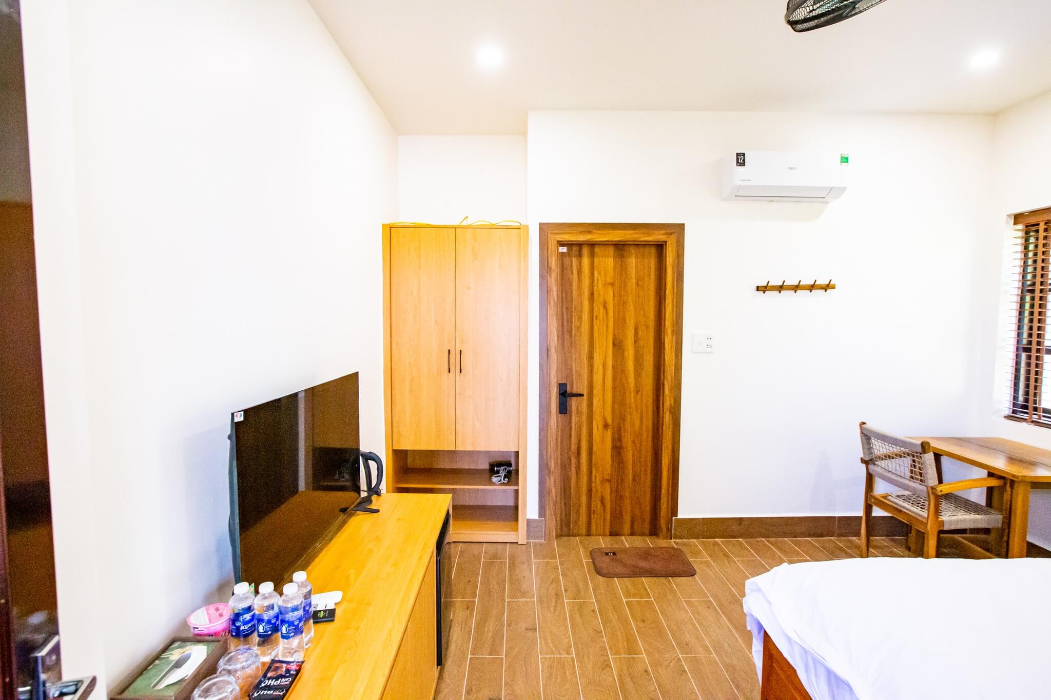 Family Triple Room thumbnail 6