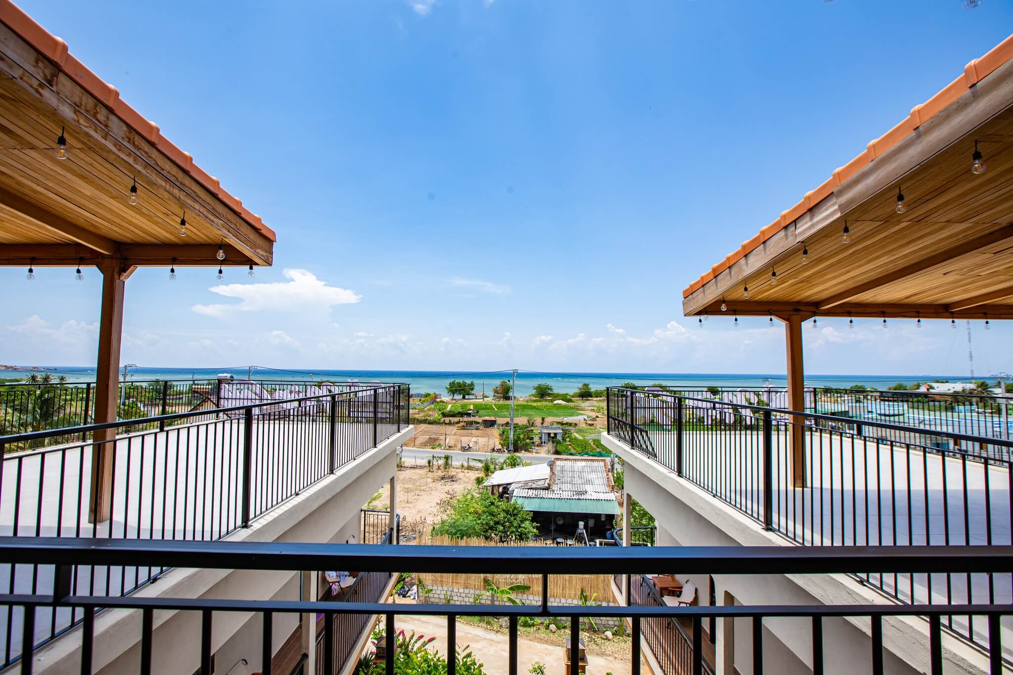 Ban công & sân thượng ngắm cảnh