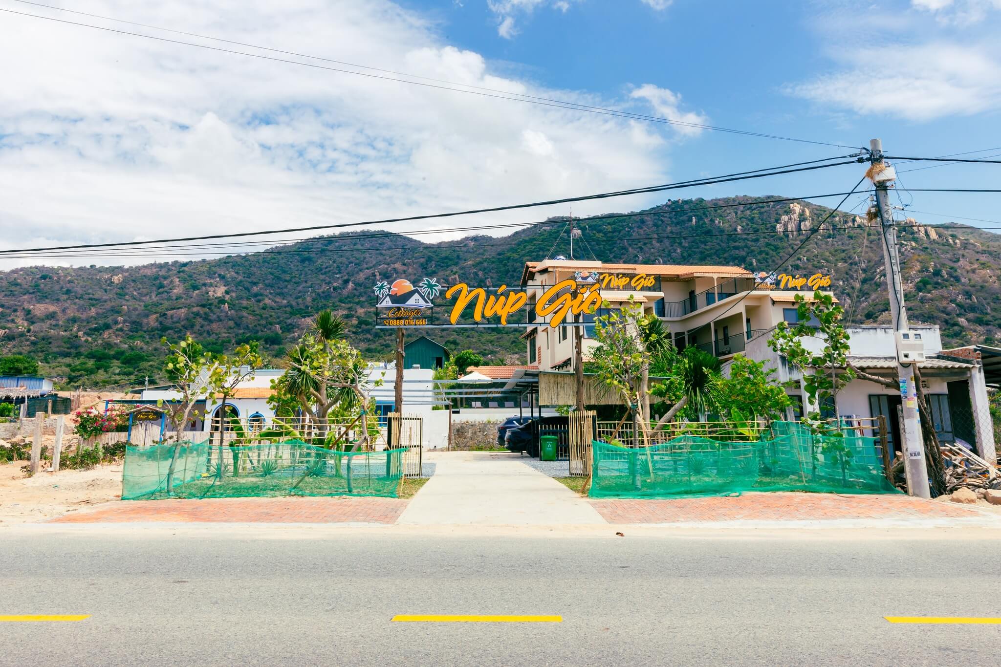 Về Núp Gió Homestay