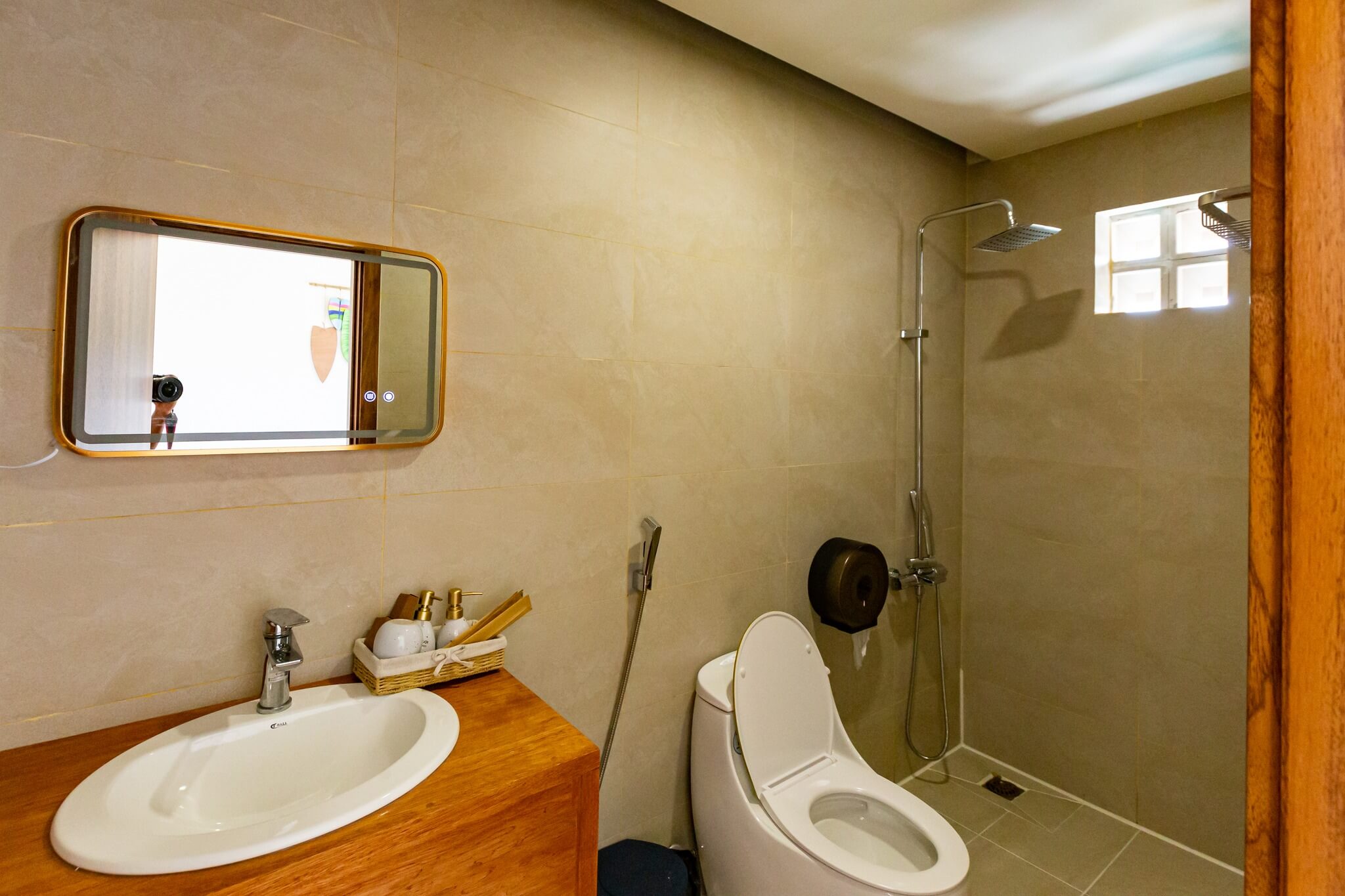 Standard Double Room thumbnail 6